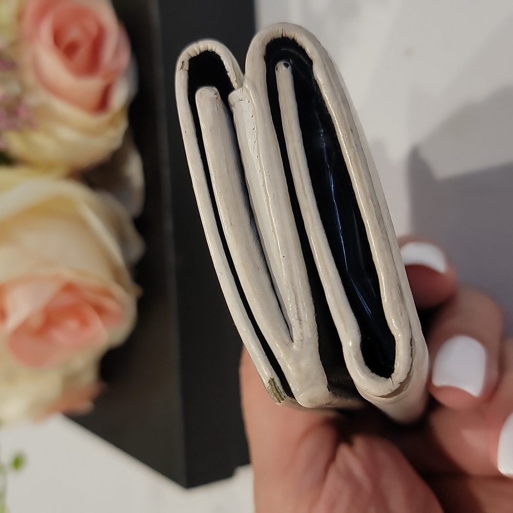 Authentic Balenciaga card wallet - Picture 4 of 11